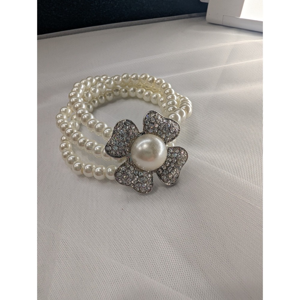 Retro Triple Strand Pearl Bead Elastic Bracelet, Pavé Crystal Floral Focal